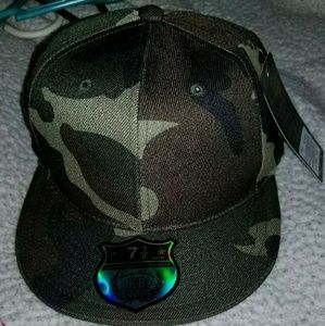 Camo fitted hat size 7 3/8